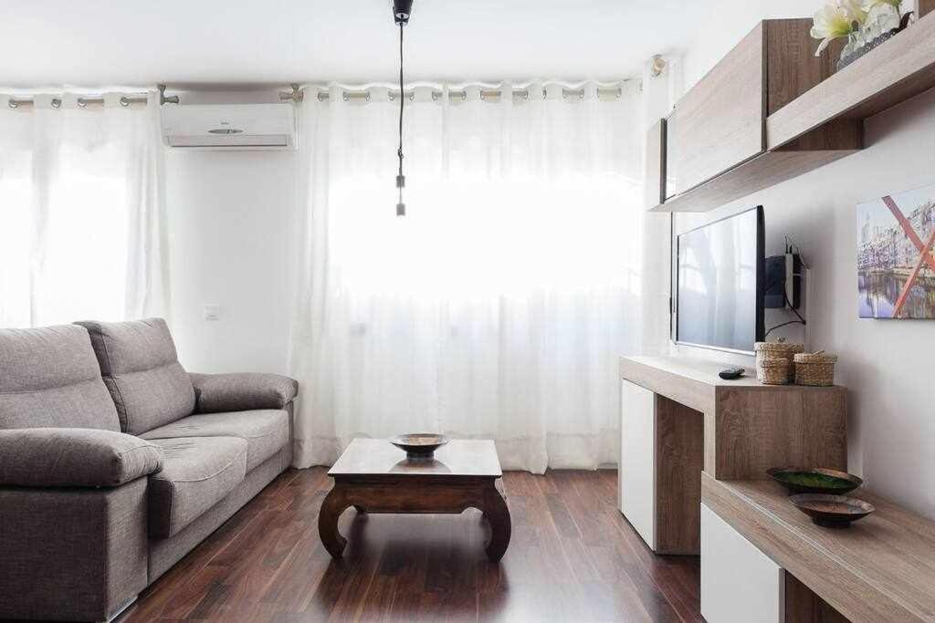 Apartamento Para 4 Con Terraza En El Centro Girona Dış mekan fotoğraf