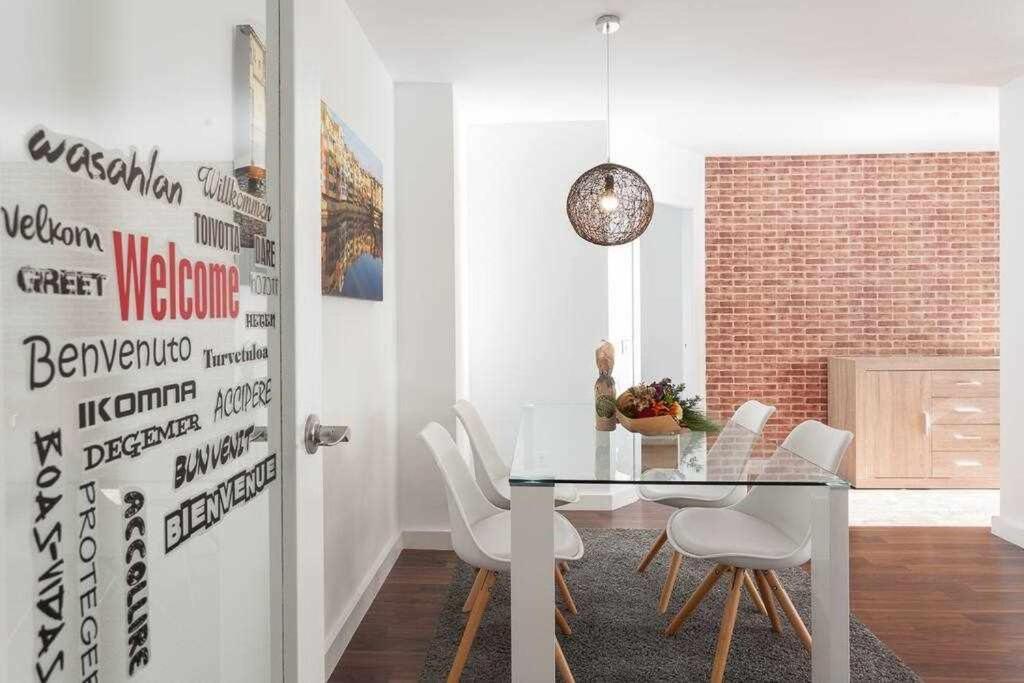 Apartamento Para 4 Con Terraza En El Centro Girona Dış mekan fotoğraf