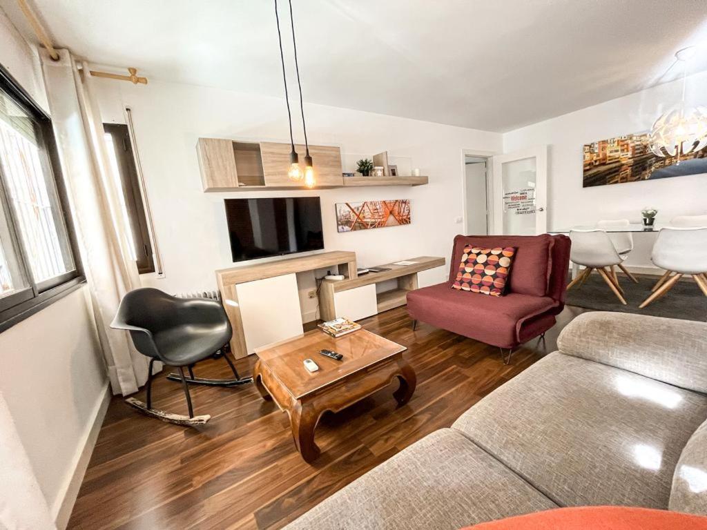 Apartamento Para 4 Con Terraza En El Centro Girona Dış mekan fotoğraf