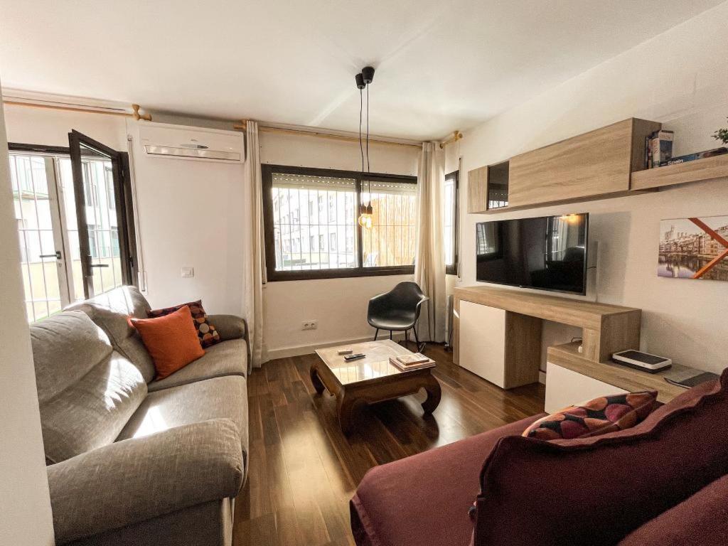 Apartamento Para 4 Con Terraza En El Centro Girona Dış mekan fotoğraf