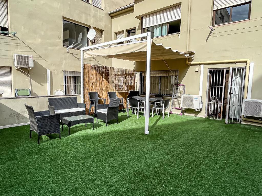 Apartamento Para 4 Con Terraza En El Centro Girona Dış mekan fotoğraf