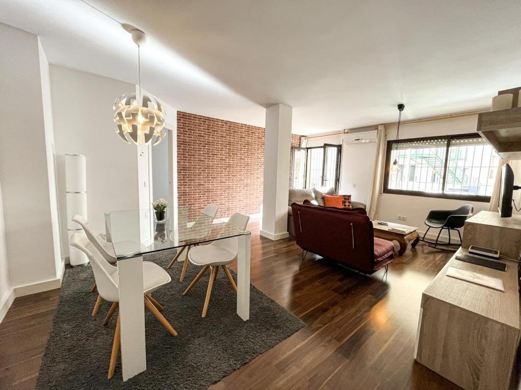 Apartamento Para 4 Con Terraza En El Centro Girona Dış mekan fotoğraf