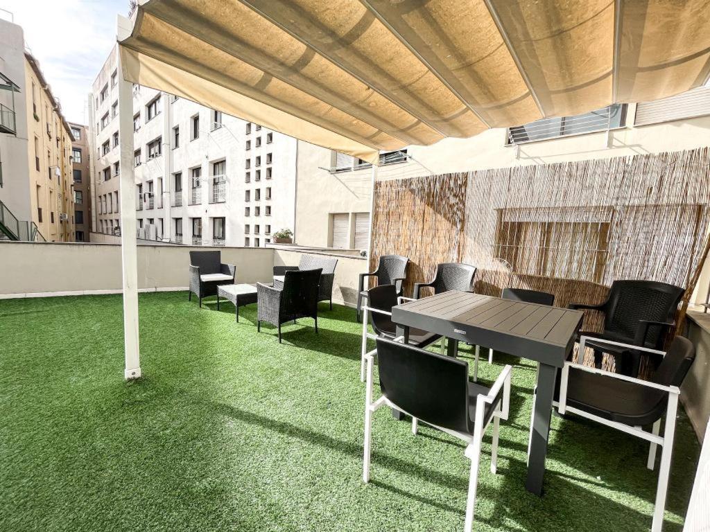 Apartamento Para 4 Con Terraza En El Centro Girona Dış mekan fotoğraf